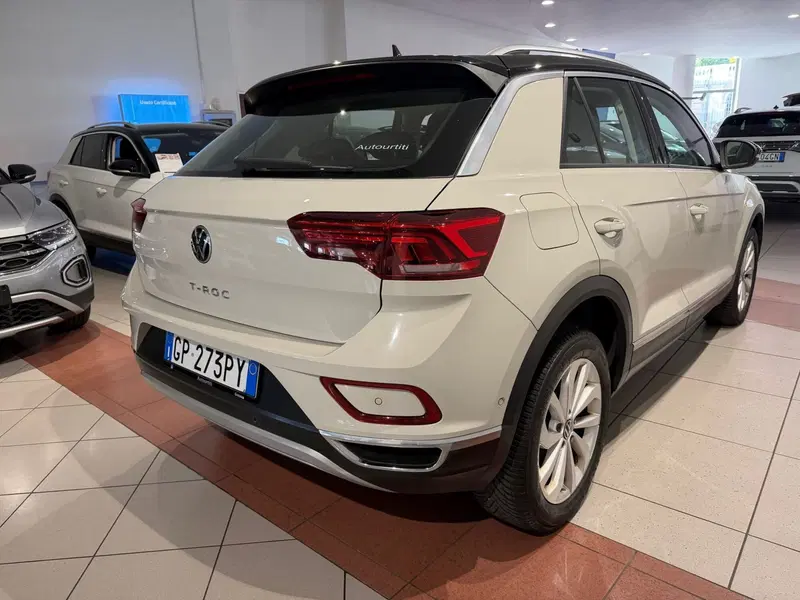 Volkswagen T-Roc usata a Genova (5)
