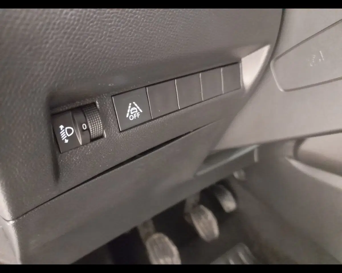 Peugeot 2008 usata a Alessandria (17)