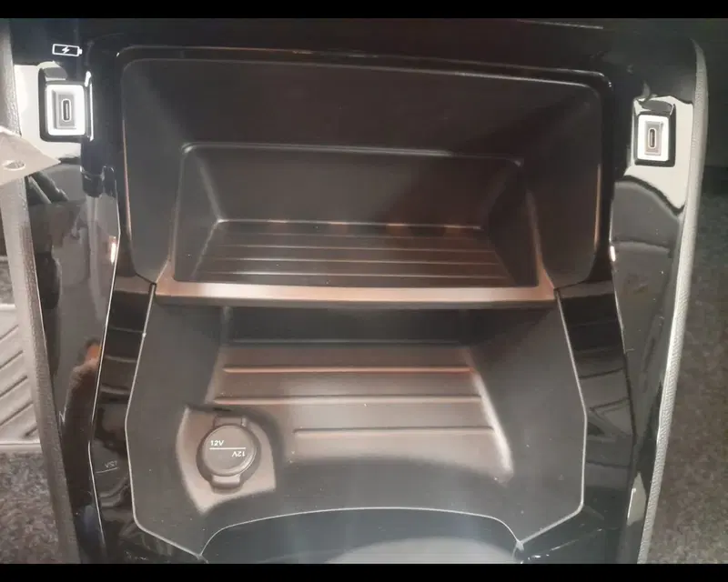 Peugeot 208 nuova a Alessandria (17)
