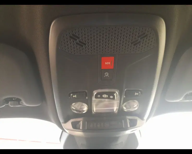 Peugeot 2008 nuova a Alessandria (18)