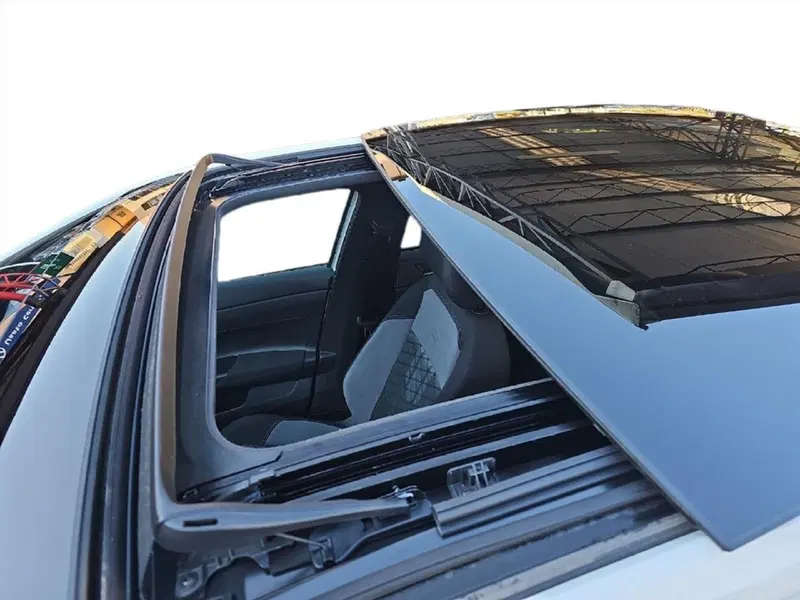 Volkswagen Taigo usata a Lecco (15)