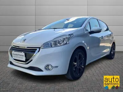 Peugeot 208 VTi 95 CV 5p. GPL Allure del 2014 usata a Salerno