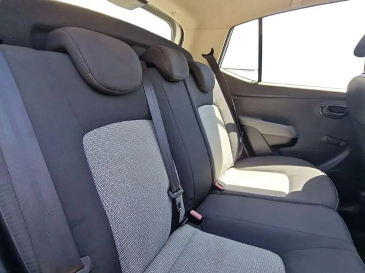 Hyundai i10 usata a Salerno (14)
