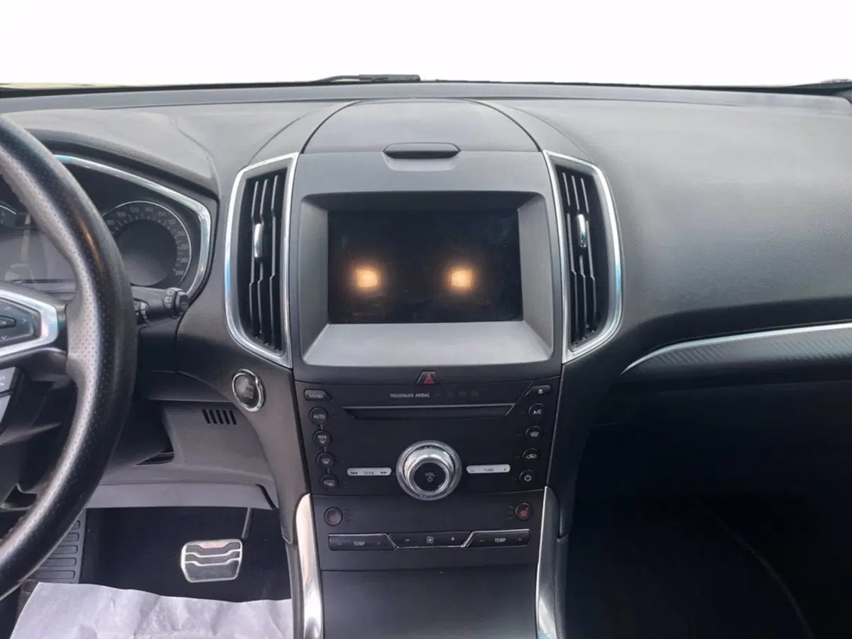 Ford Edge usata a Milano (15)