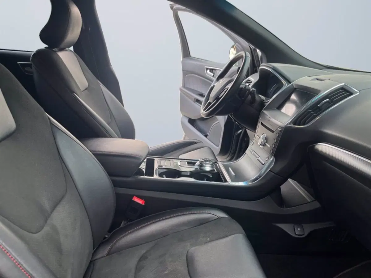 Ford Edge usata a Milano (16)