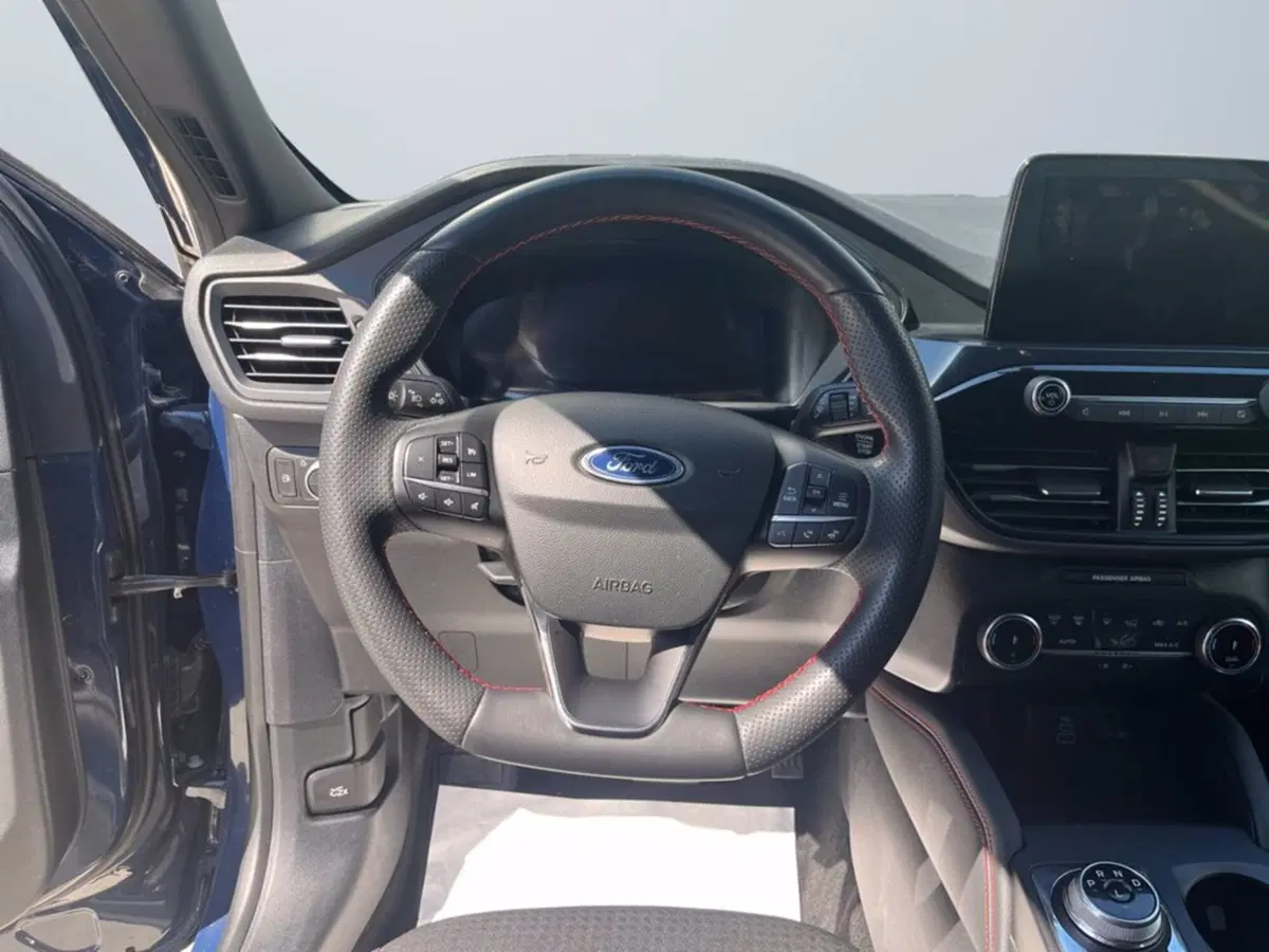 Ford Kuga usata a Milano (13)