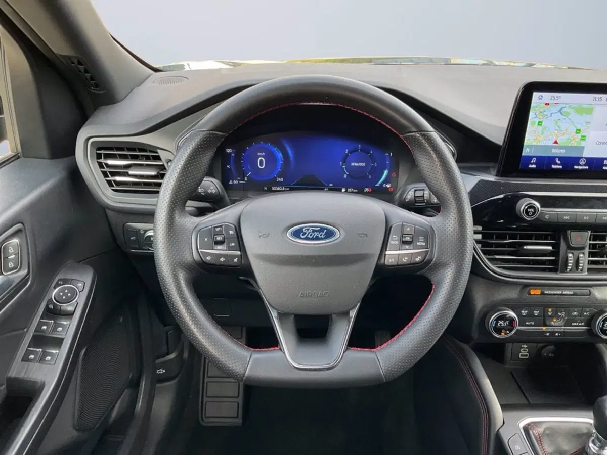 Ford Kuga usata a Milano (13)