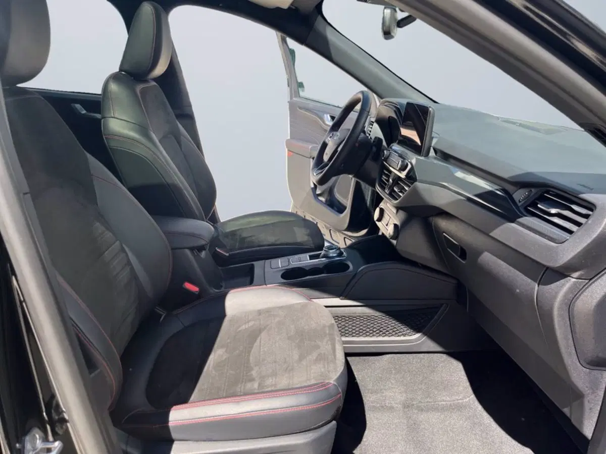 Ford Kuga usata a Milano (15)