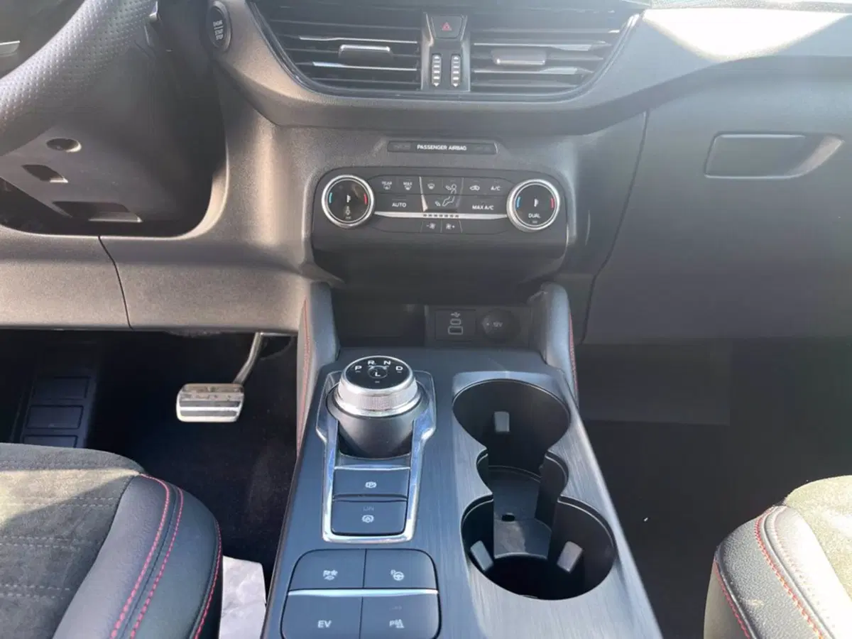 Ford Kuga usata a Milano (16)