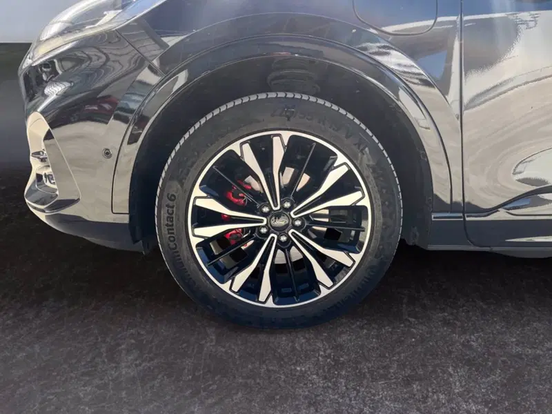 Ford Kuga usata a Milano (9)