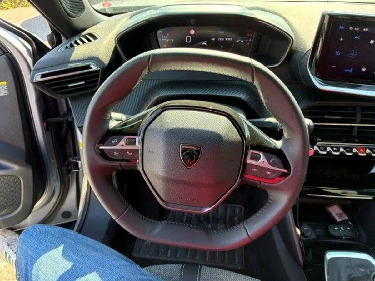 Peugeot 2008 usata a Milano (14)