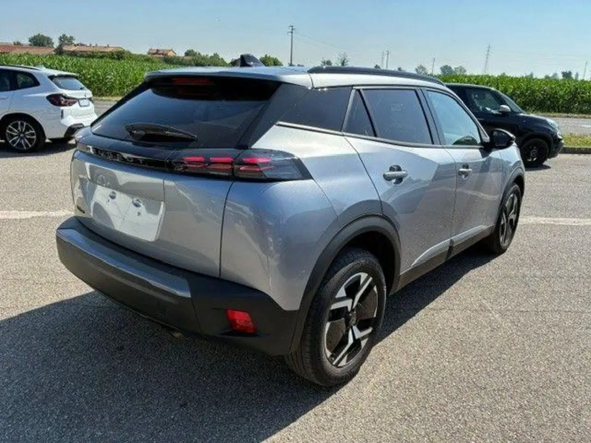 Peugeot 2008 usata a Milano (4)