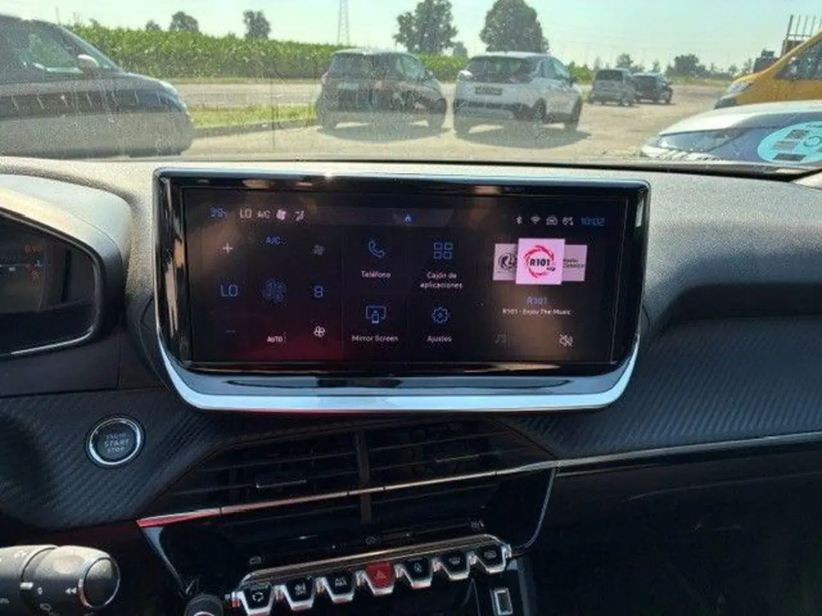 Peugeot 2008 usata a Milano (10)