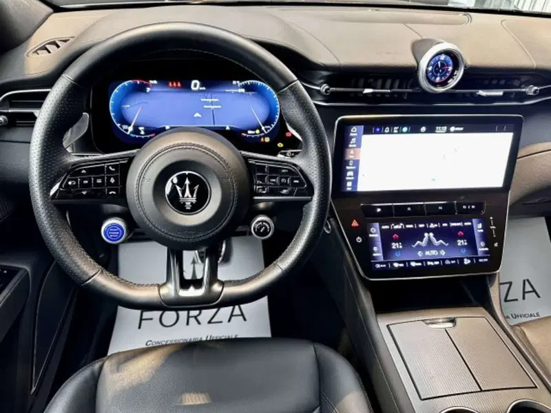 Maserati Grecale usata a Torino (14)