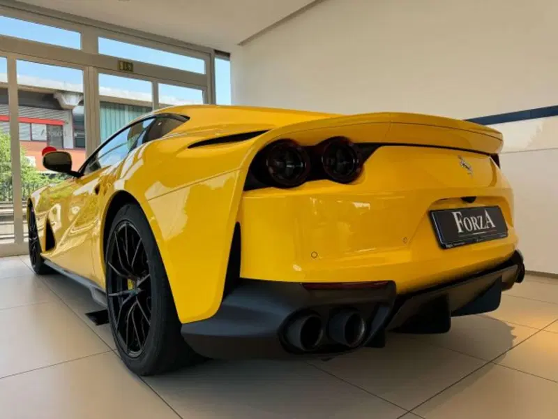 Ferrari 812 Coupé usata a Torino (13)