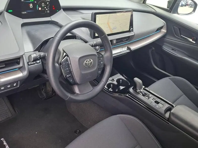 Toyota Prius Plug-in usata a Torino (11)