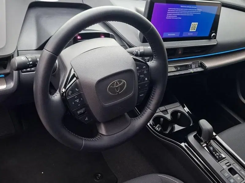 Toyota Prius Plug-in usata a Torino (12)