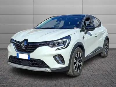 Renault Captur 1.6 full hybrid Techno 145cv auto del 2023 usata a Torino
