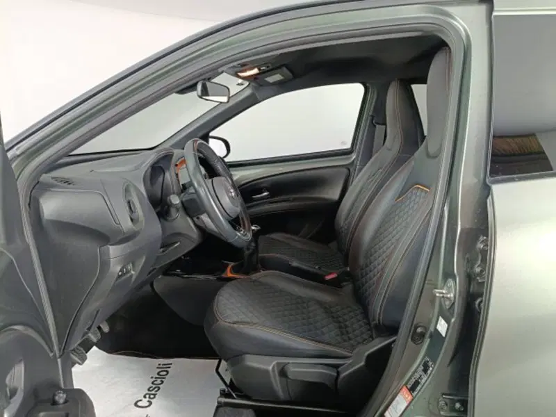 Toyota Aygo X usata a Teramo (8)
