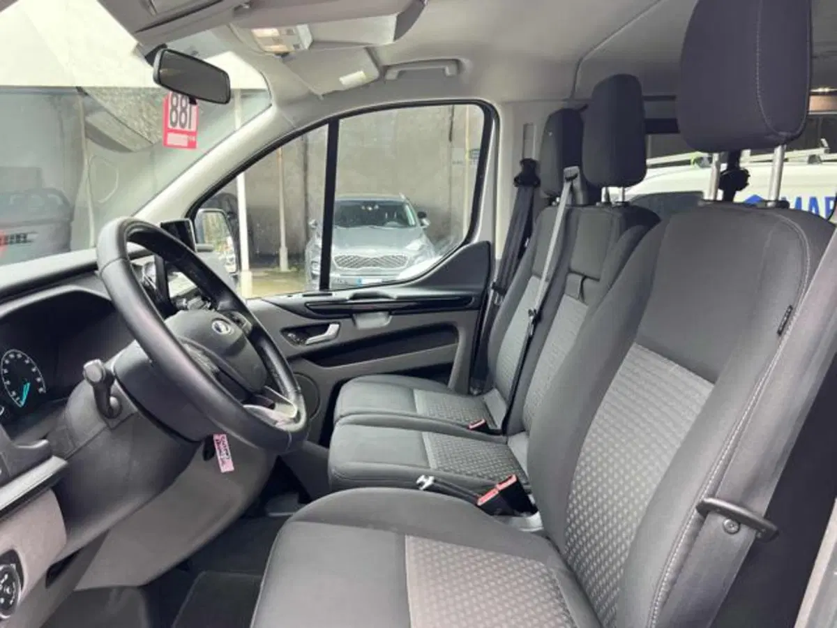 Ford Tourneo Custom usata a Lucca (12)