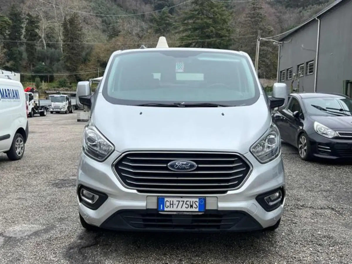 Ford Tourneo Custom usata a Lucca (3)