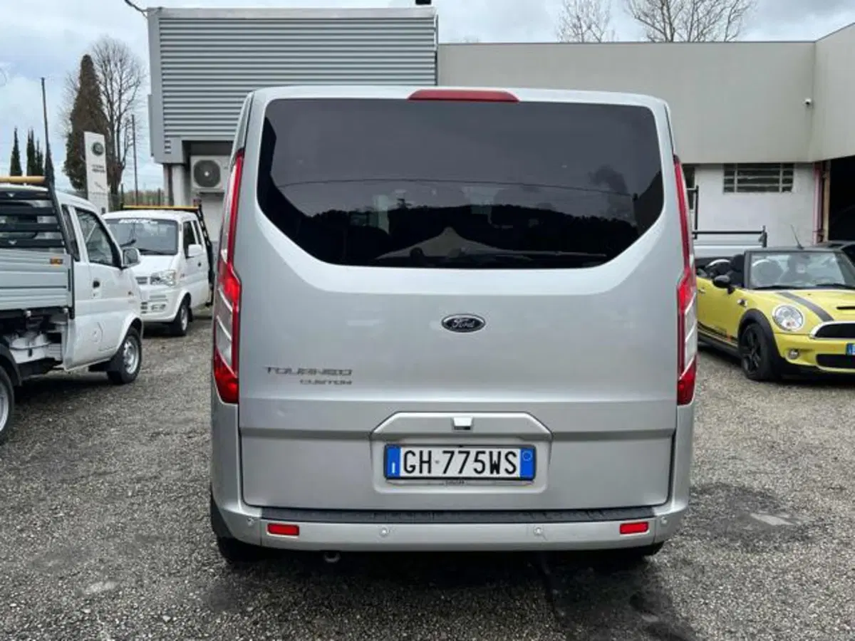 Ford Tourneo Custom usata a Lucca (4)