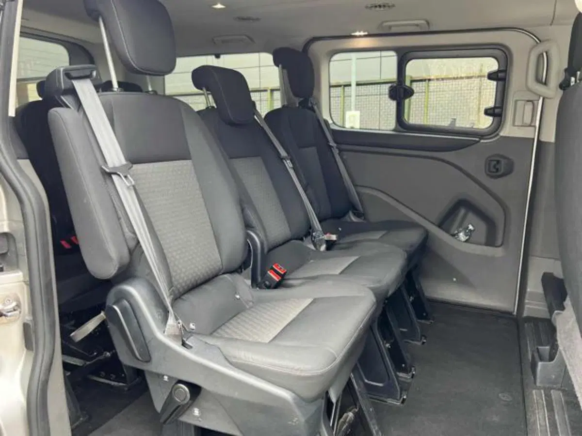 Ford Tourneo Custom usata a Lucca (7)