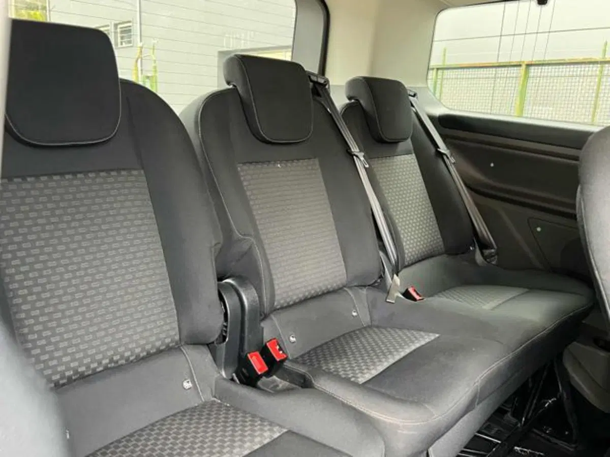 Ford Tourneo Custom usata a Lucca (8)