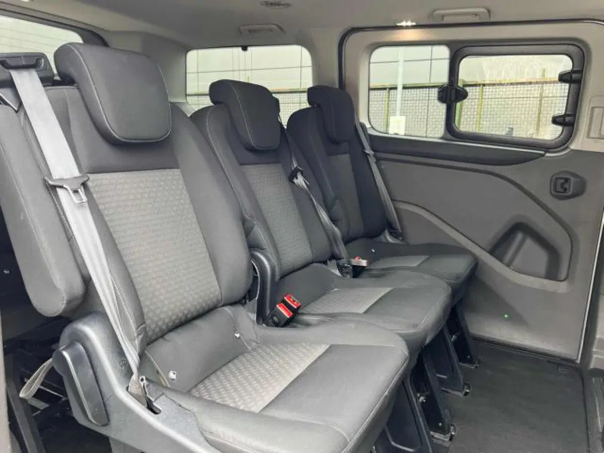 Ford Tourneo Custom usata a Lucca (9)