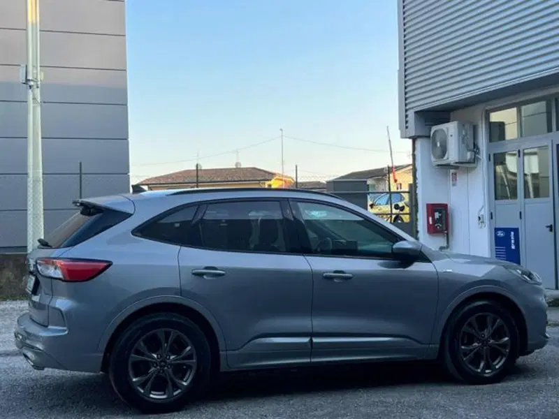 Ford Kuga usata a Lucca (4)