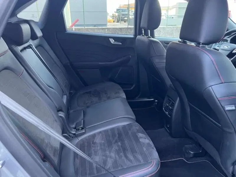 Ford Kuga usata a Lucca (9)