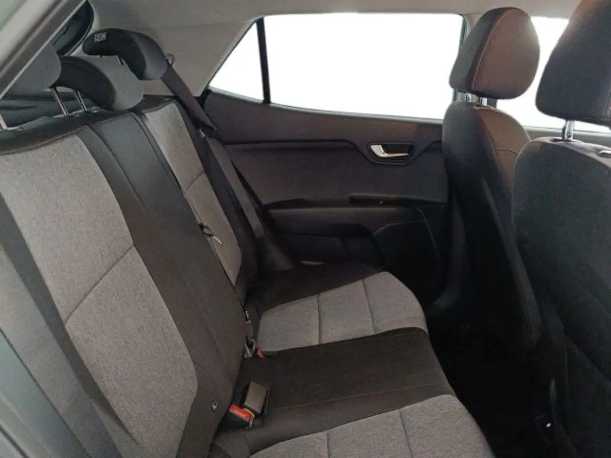 Kia Stonic usata a Catania (11)