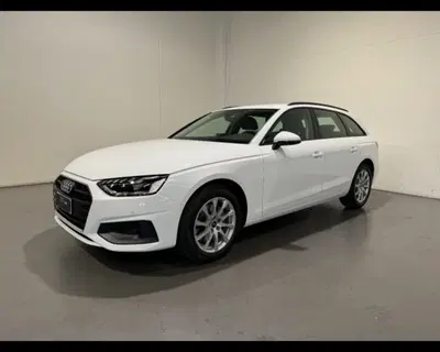 Audi A4 Avant 30 2.0 tdi mhev Business Advanced 136cv s-tronic del 2024 usata a Conegliano