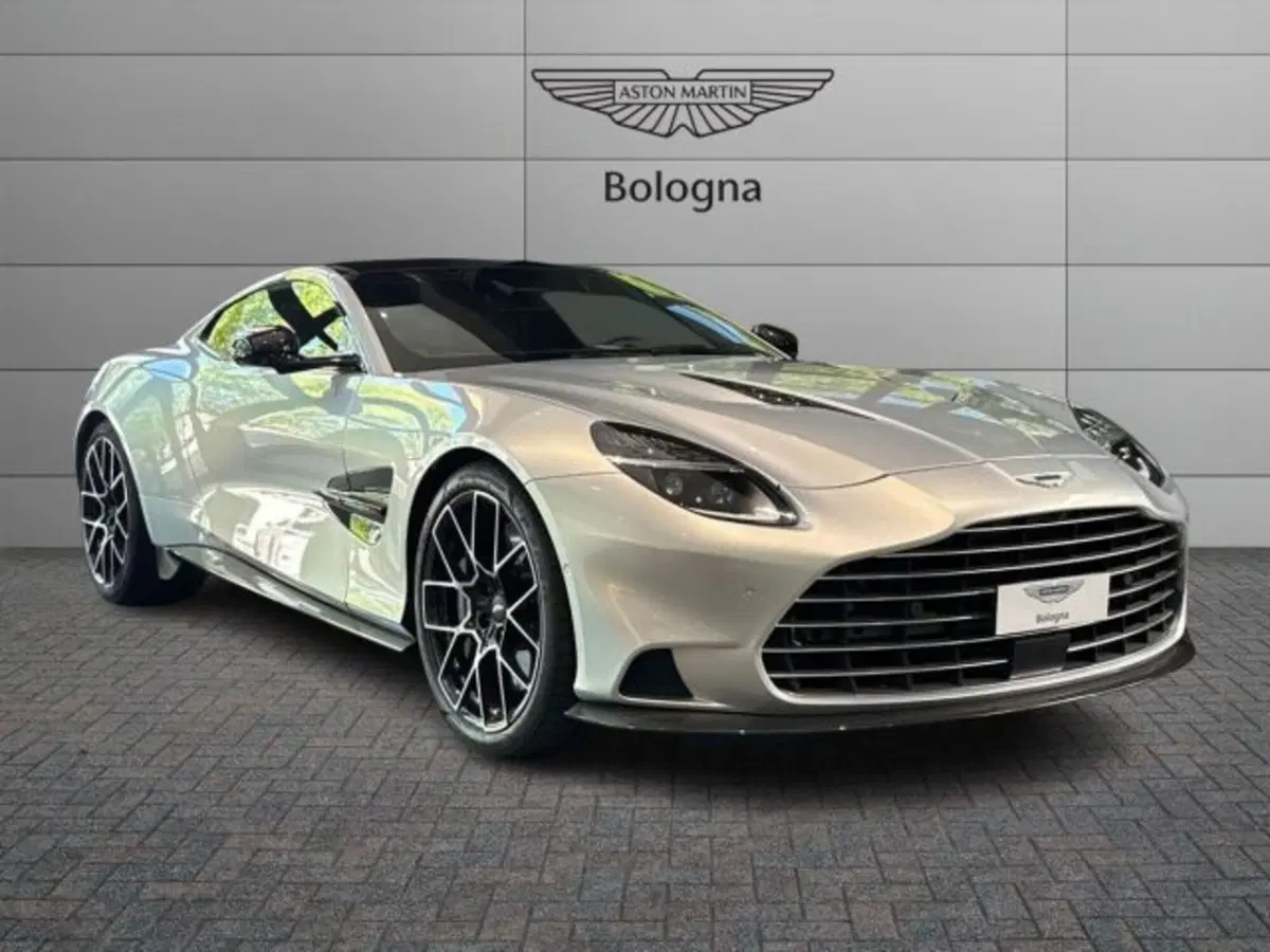 Aston Martin Vanquish nuova a Bologna