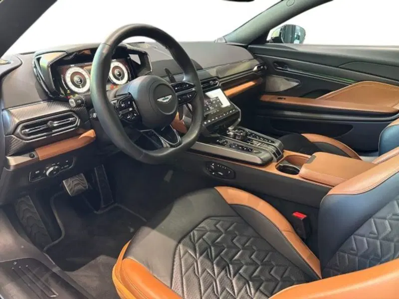 Aston Martin Vanquish usata a Bologna (11)