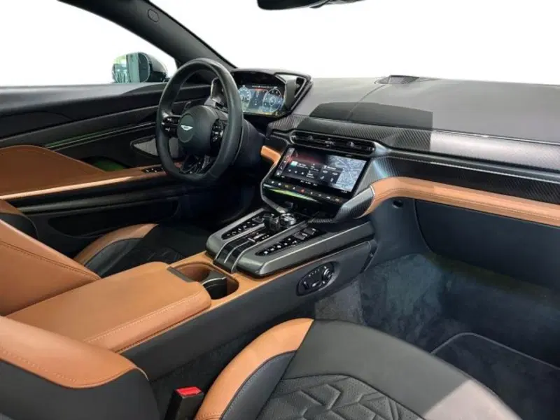 Aston Martin Vanquish usata a Bologna (15)