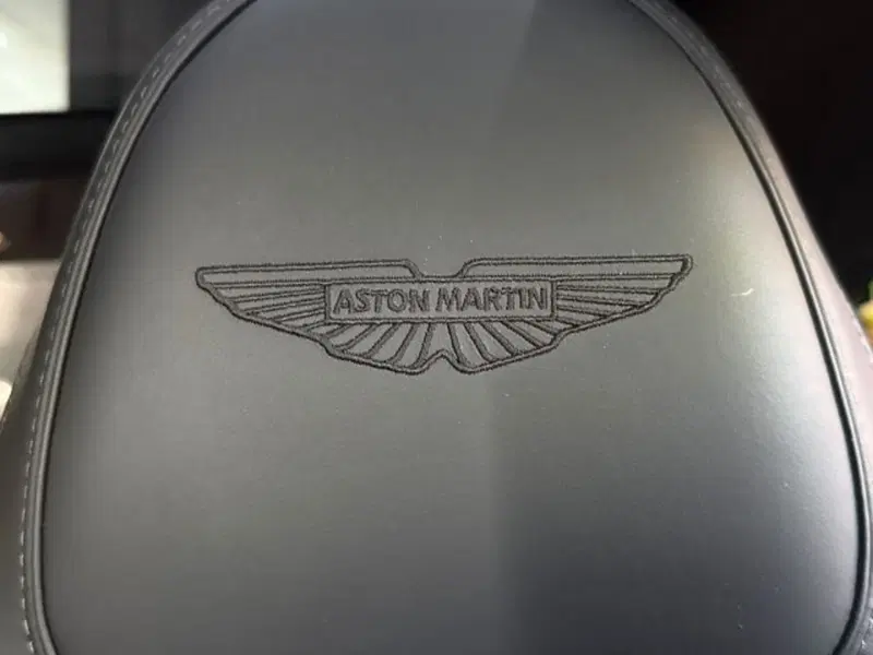 Aston Martin Vanquish usata a Bologna (19)