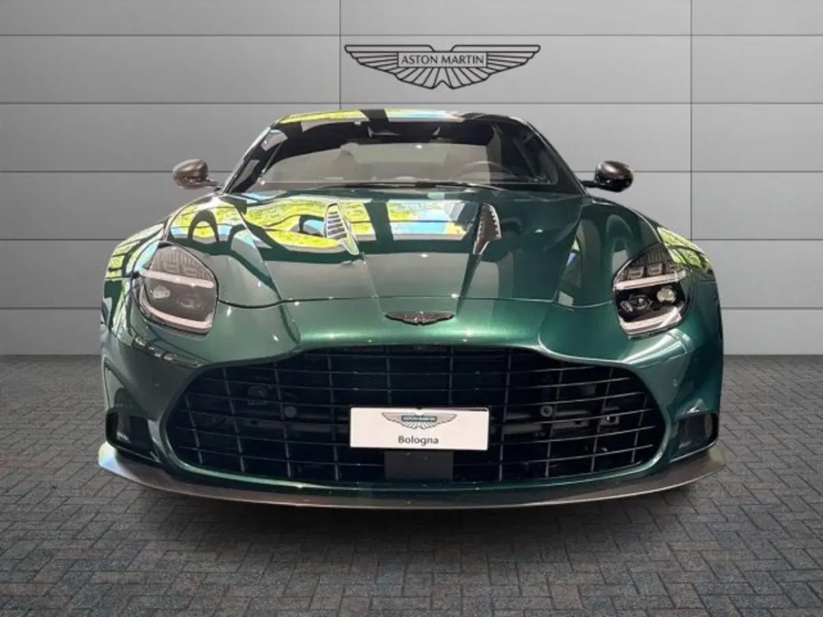 Aston Martin Vanquish usata a Bologna (4)