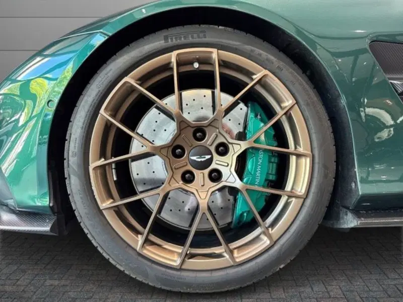 Aston Martin Vanquish usata a Bologna (8)