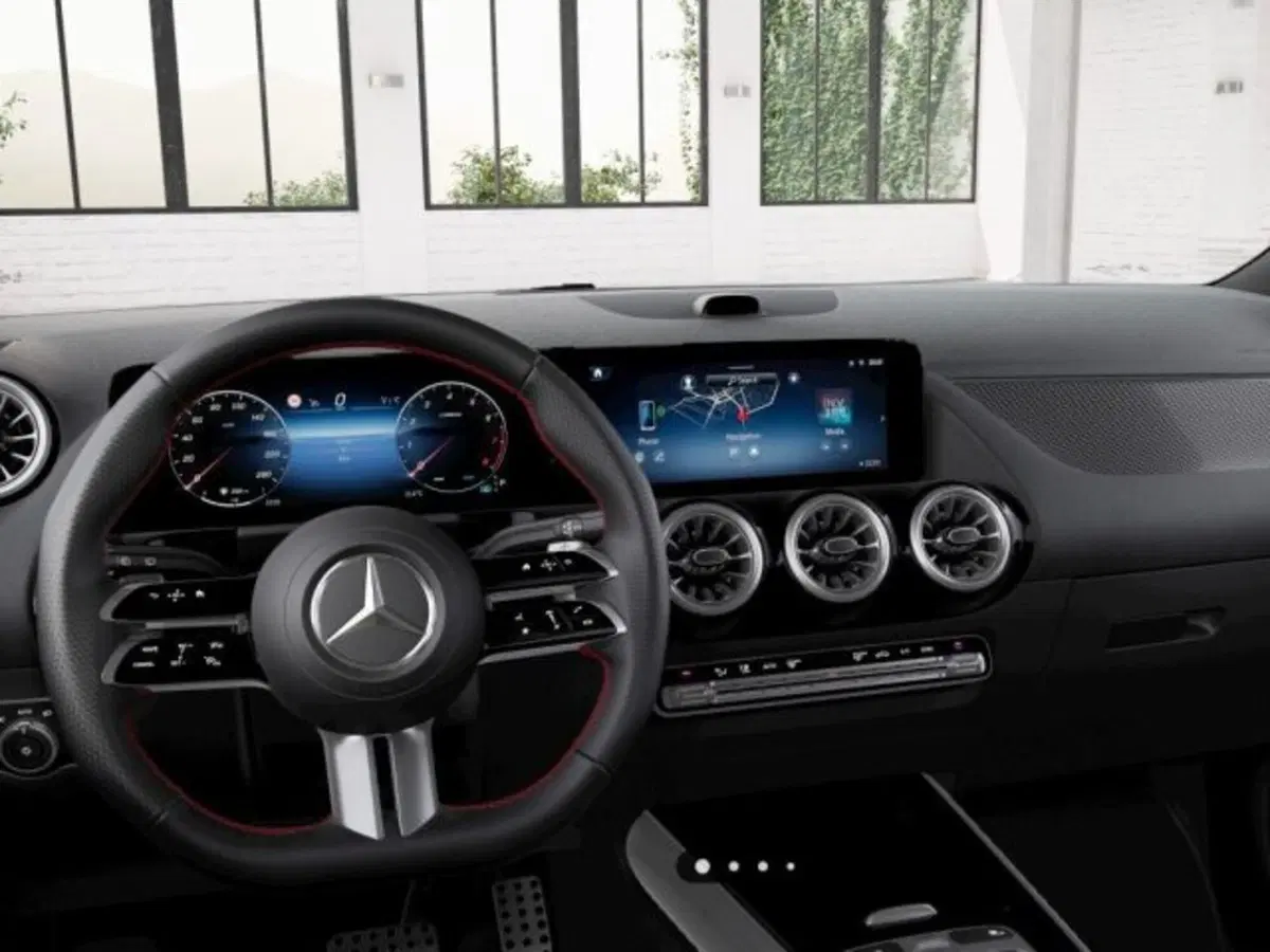 Mercedes-Benz GLA SUV nuova a Verona (5)