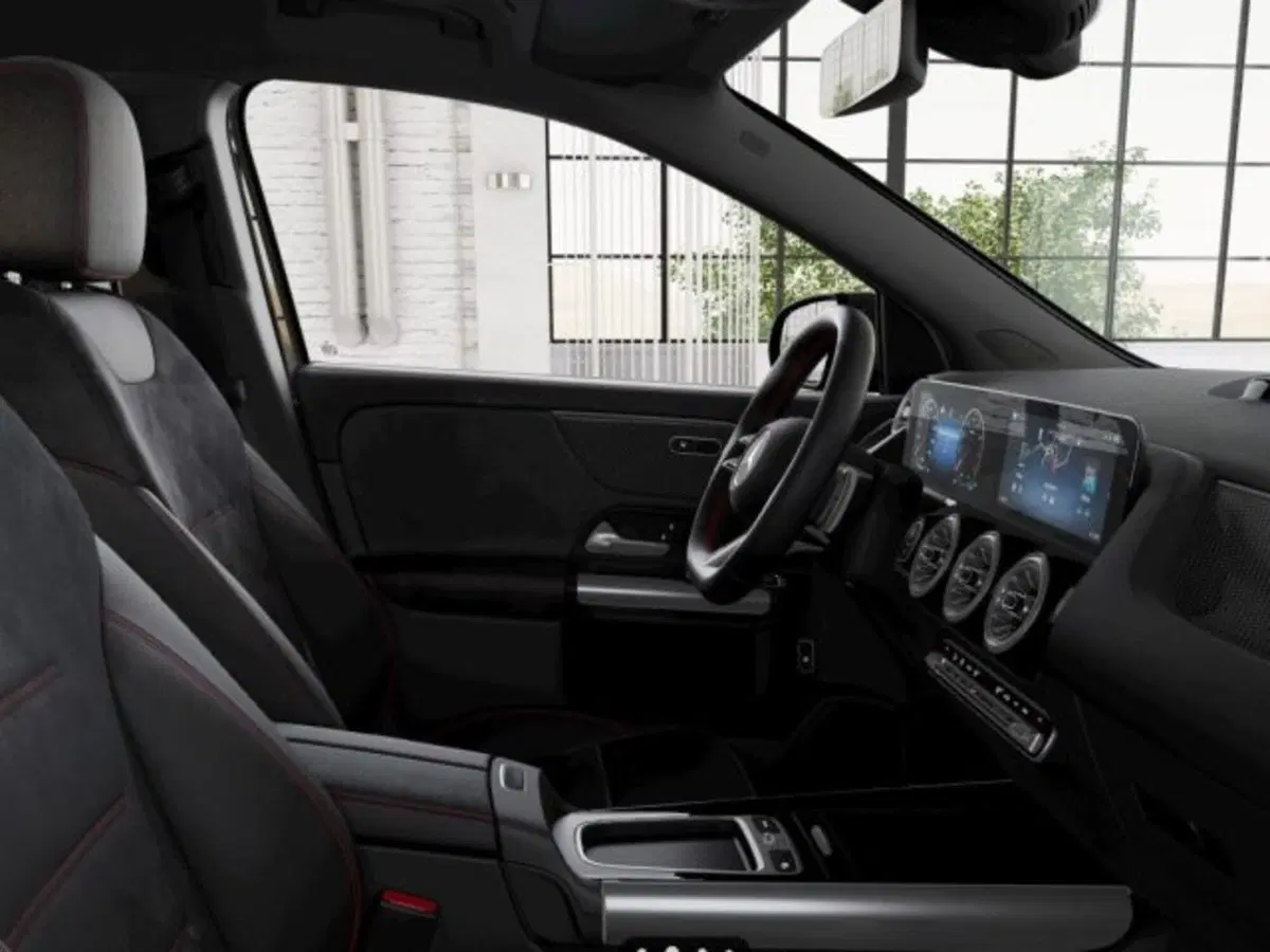 Mercedes-Benz GLA SUV nuova a Verona (6)