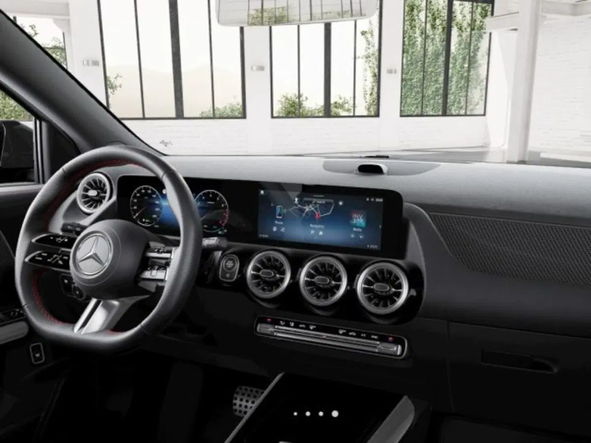 Mercedes-Benz GLA SUV nuova a Verona (8)