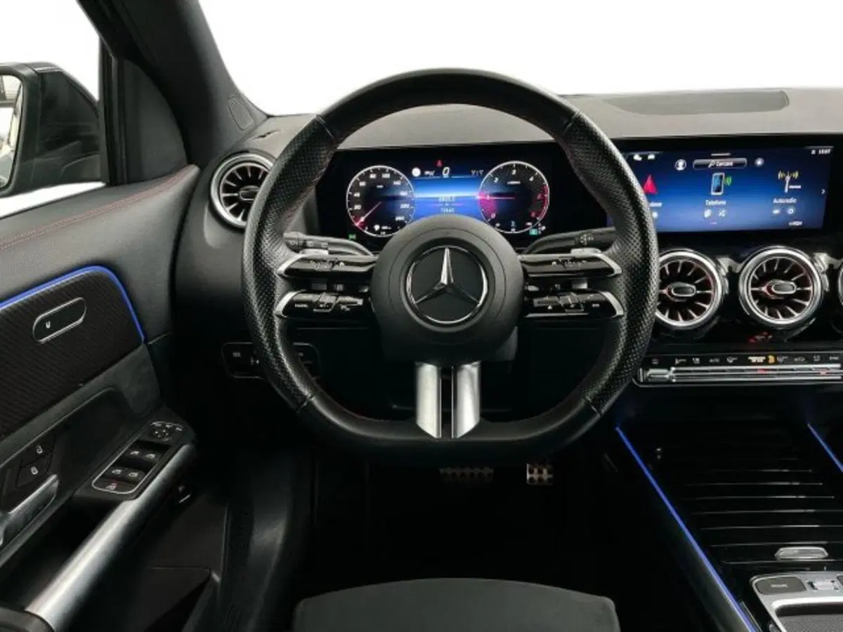 Mercedes-Benz GLA SUV nuova a Verona (10)