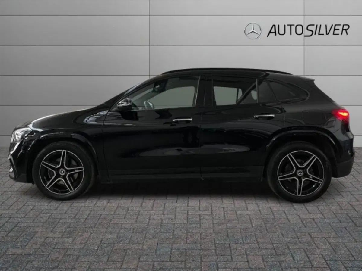 Mercedes-Benz GLA SUV nuova a Verona (6)