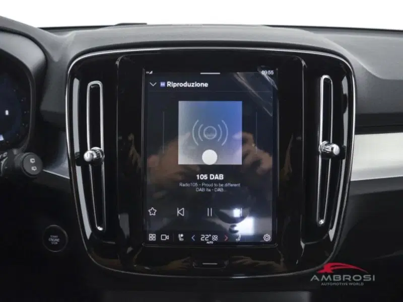 Volvo XC40 nuova a Perugia (14)