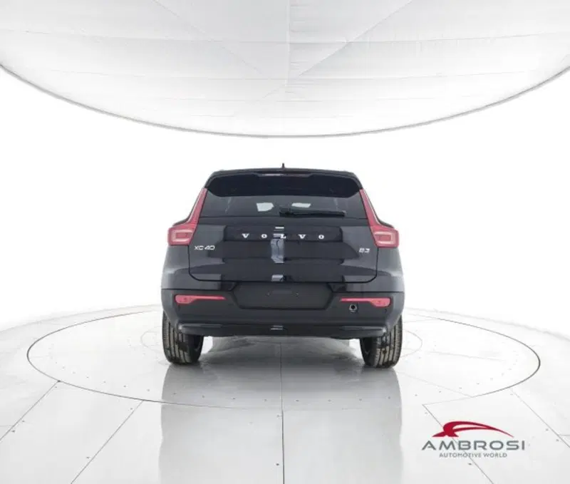 Volvo XC40 nuova a Perugia (6)