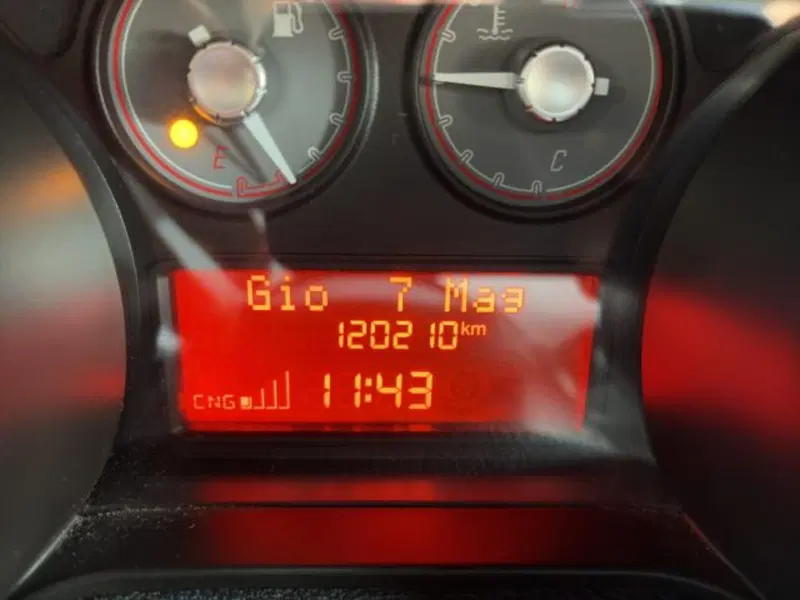 Fiat Grande Punto usata a Perugia (14)