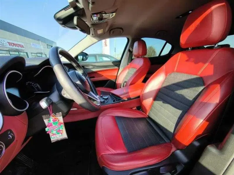 Alfa Romeo Stelvio usata a Bologna (5)