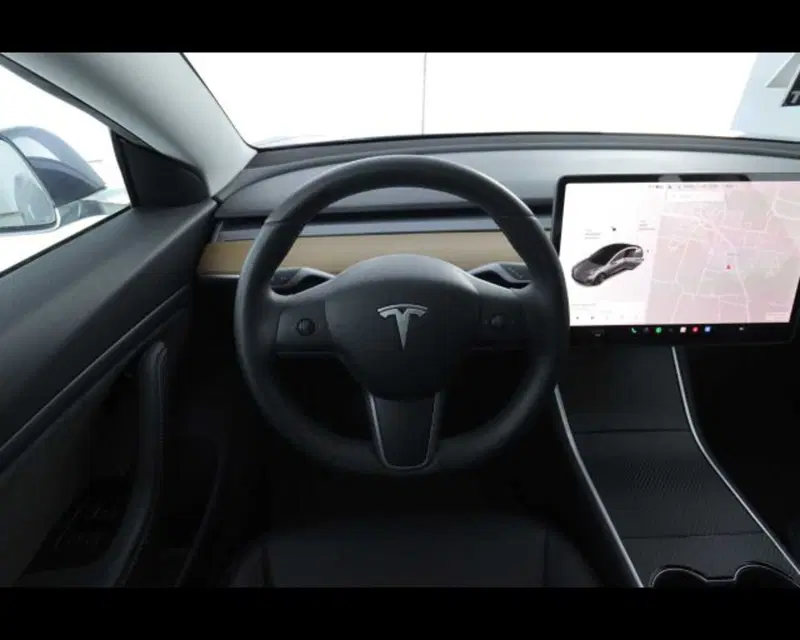 Tesla Model 3 usata a Bologna (11)