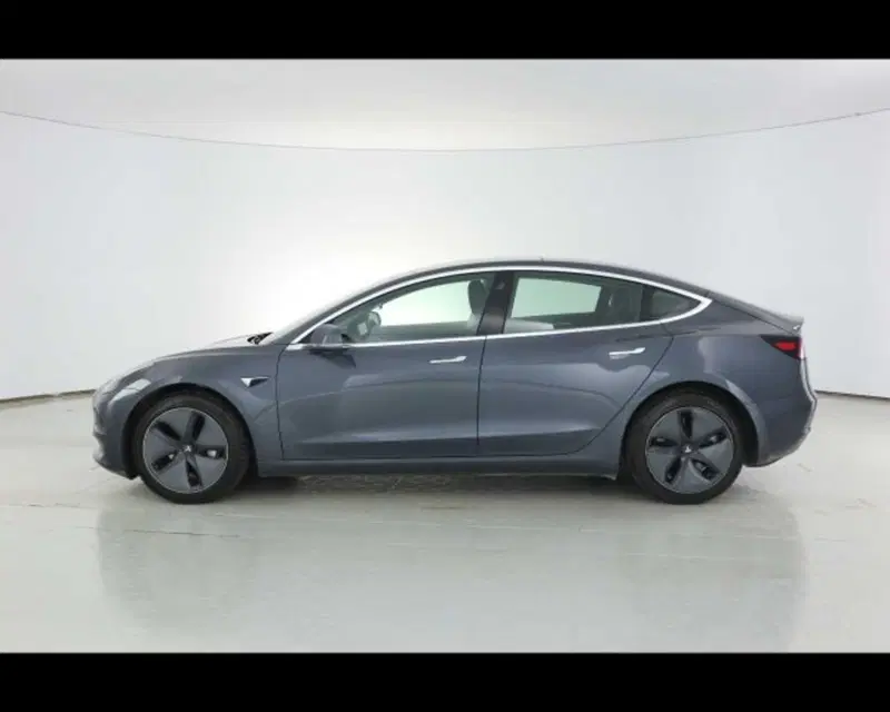 Tesla Model 3 usata a Bologna (3)